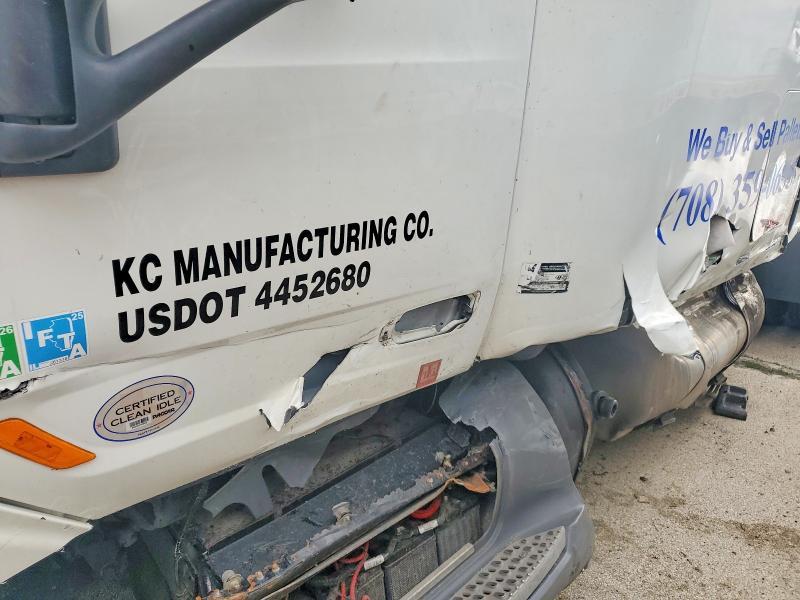 2019 Peterbilt 579 Semi Truck