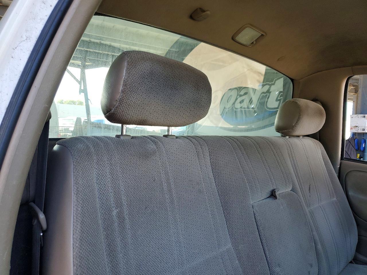 2002 Toyota Tundra Base
