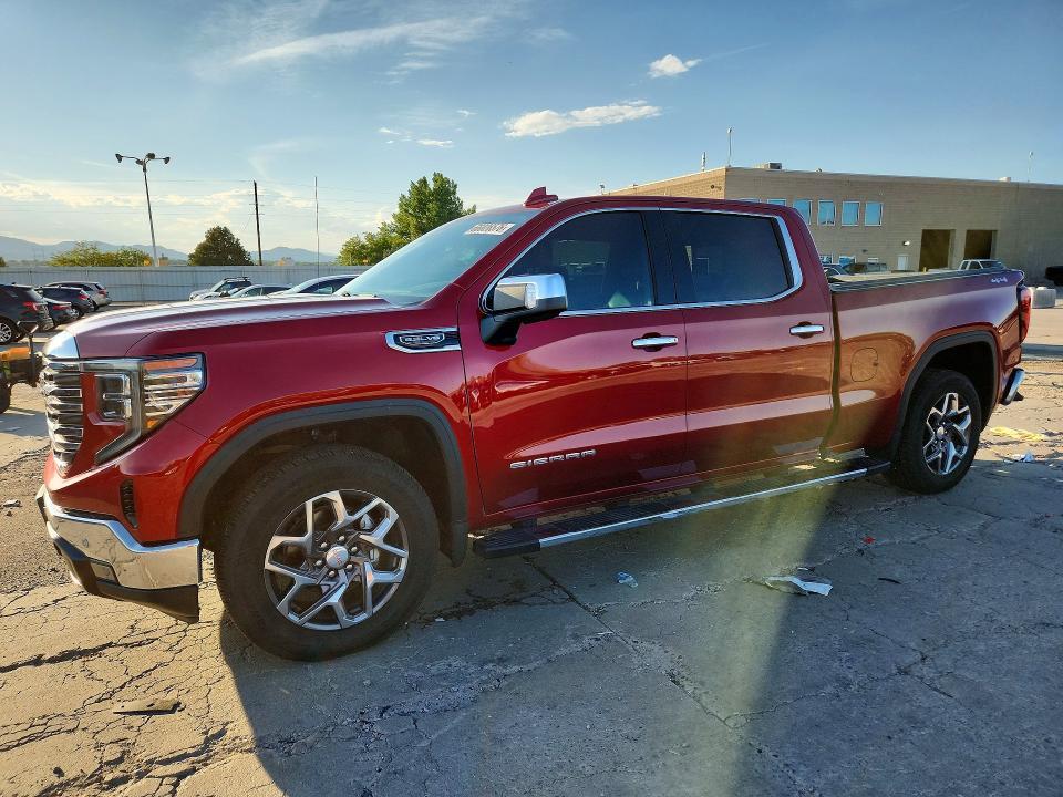 2022 GMC Sierra K1500 SLT