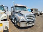 2018 Freightliner Cascadia 126 Semi Truck