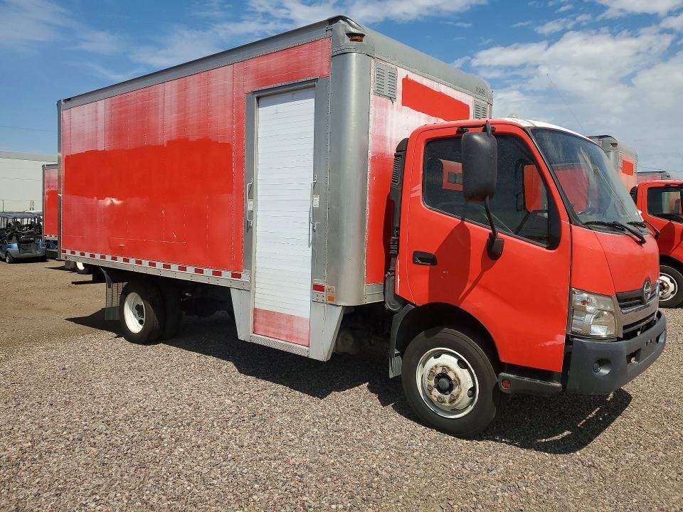 2018 Hino 195 BOX Truck