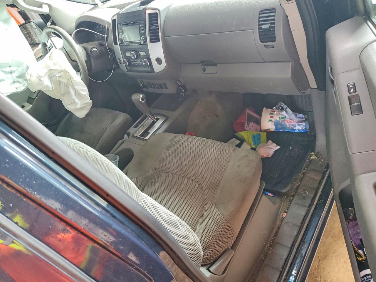 2016 Nissan Frontier SV