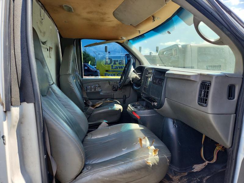 2006 GMC Savana Cutaway G3500