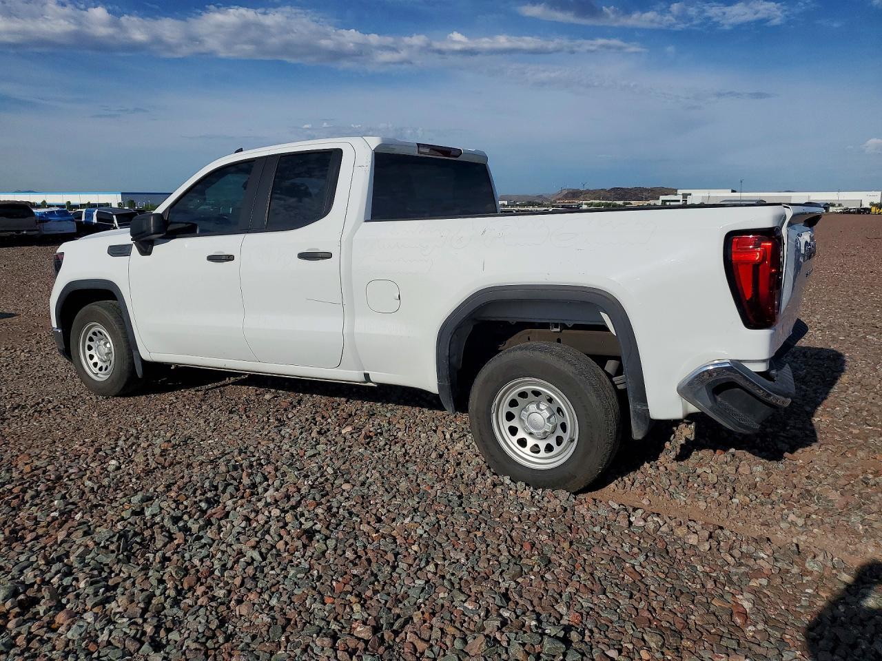 2024 GMC Sierra C1500