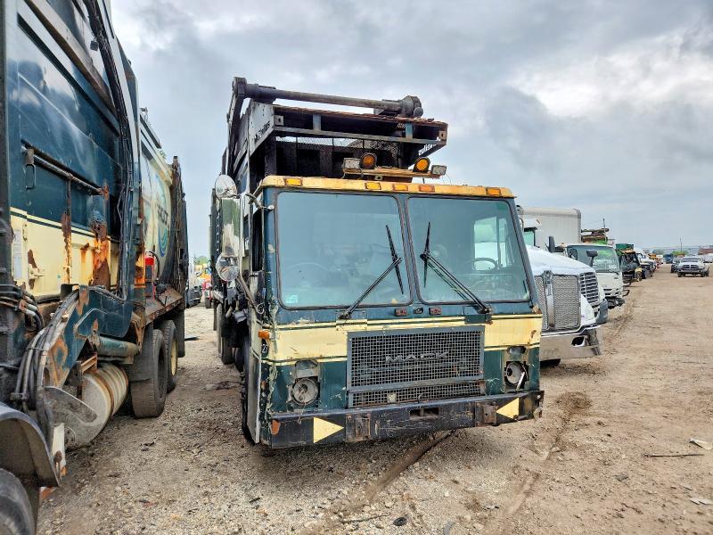 2007 Mack LE613 Refuse Truck