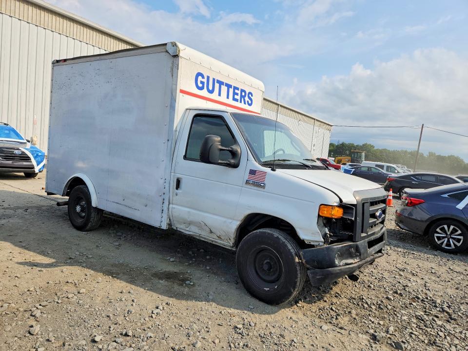 2008 Ford Econoline E350 Super Duty Cutaway Van