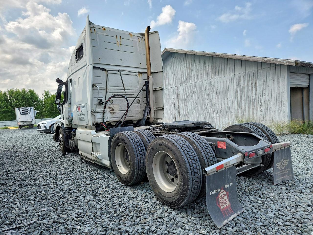 2016 Volvo VNL Semi Truck