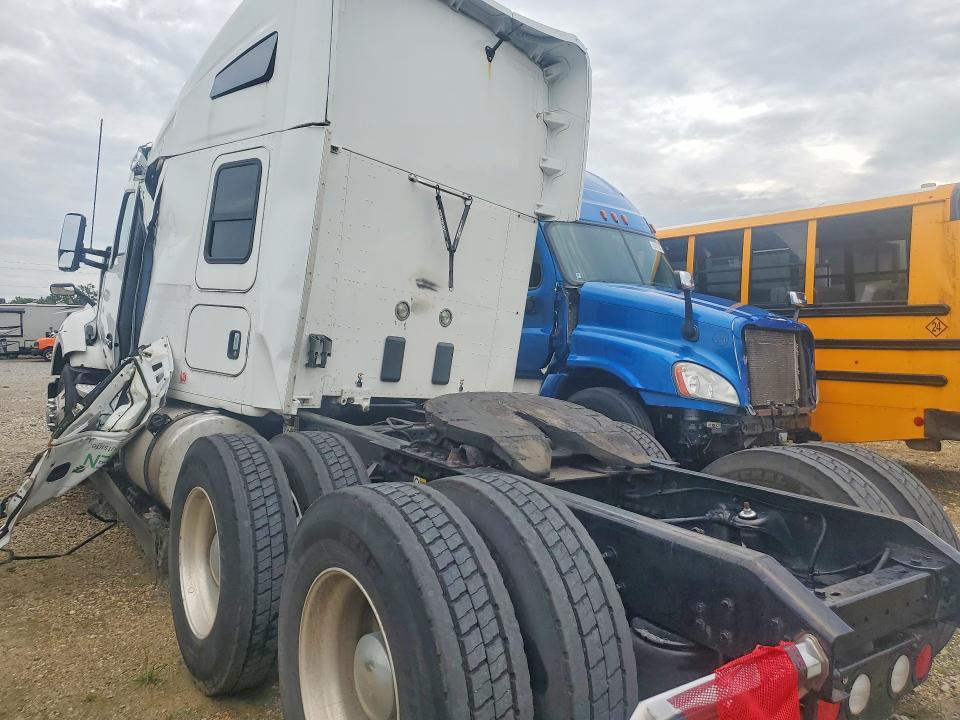 2018 Kenworth T680 Semi Truck