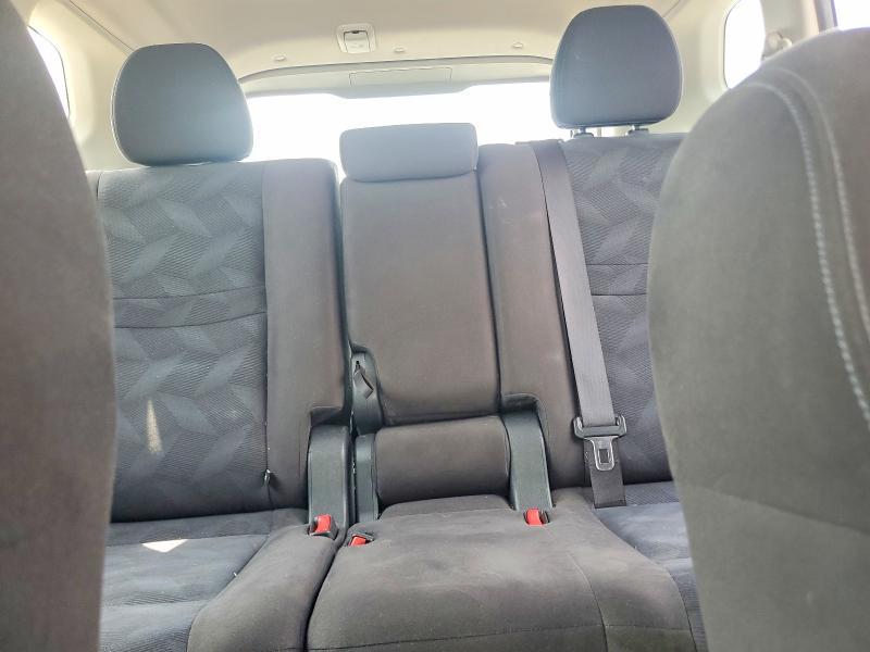 2015 Nissan Rogue s