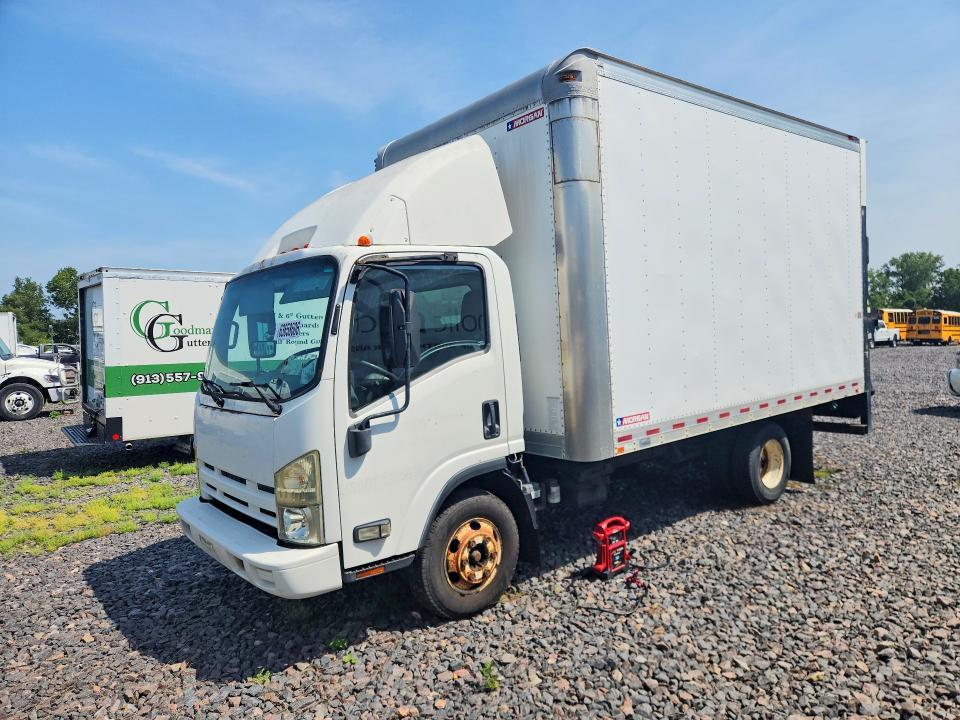 2009 Isuzu NPR Delivery Truck