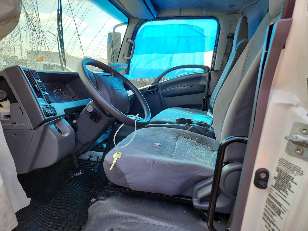 2019 Isuzu 2020 Isuzu NPR-HD BOX Truck