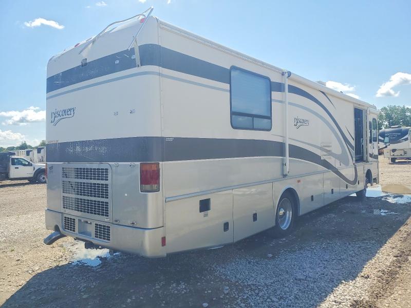 2002 Fleetwood Discovery RV