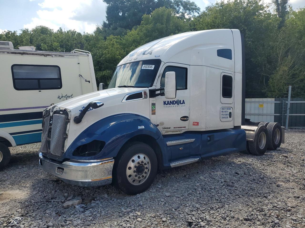2019 Kenworth T680 Semi Truck