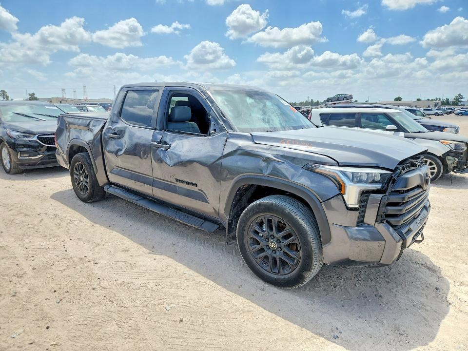 2025 Toyota Tundra Crewmax Limited