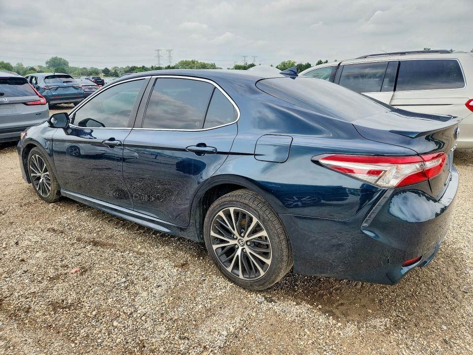 2020 Toyota Camry se