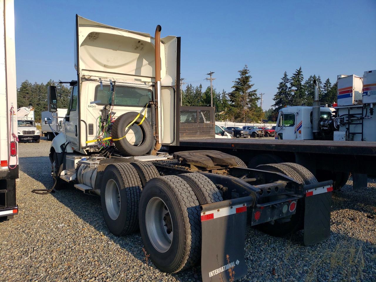 2015 International Prostar Semi Truck