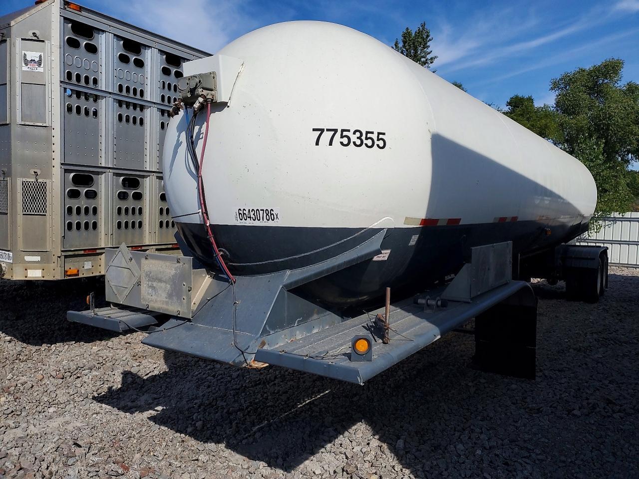 1977 Trinity Trailers 1977 Trinity Tank Trailer