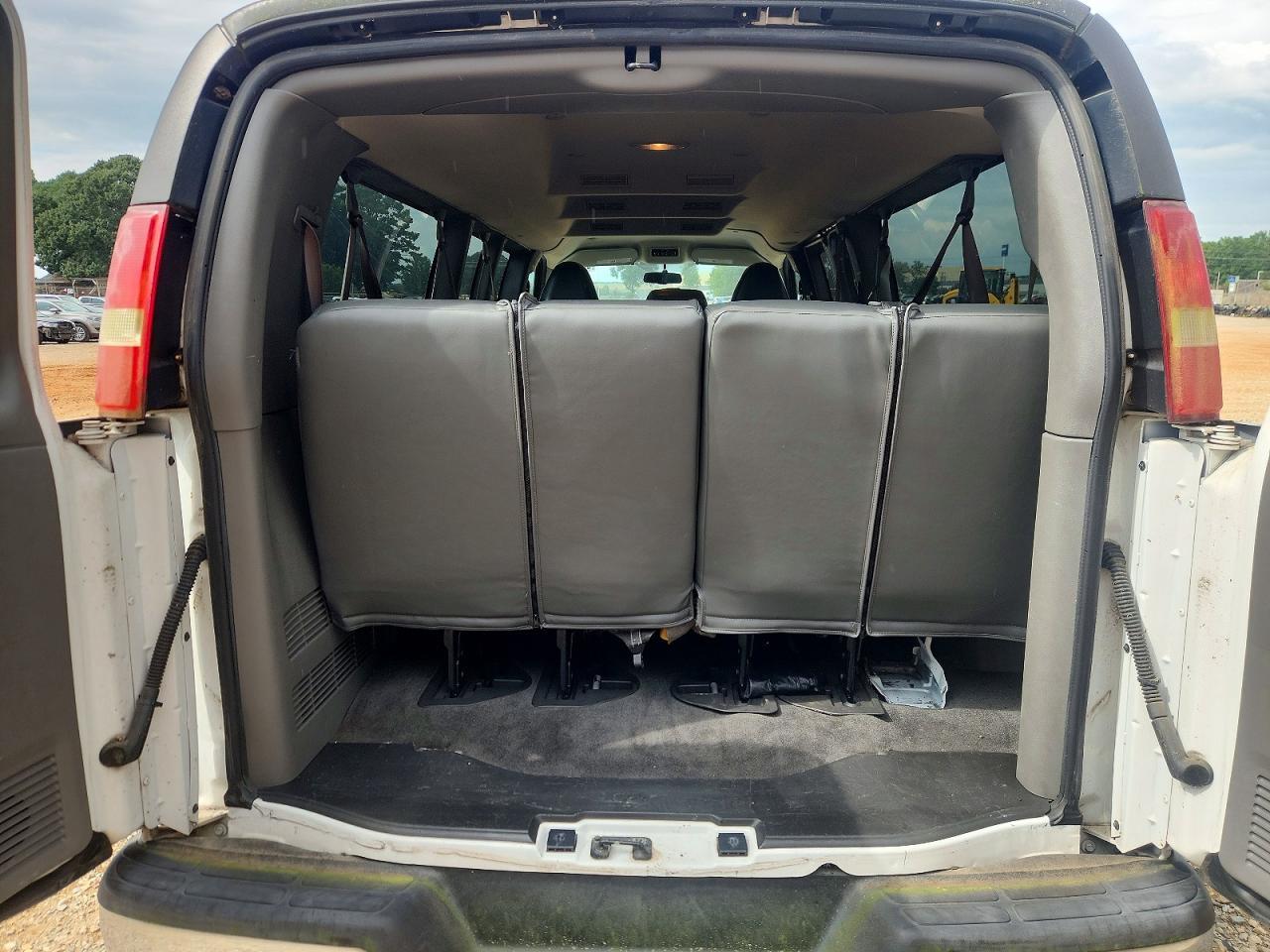 2017 Chevrolet Express G3500 LT