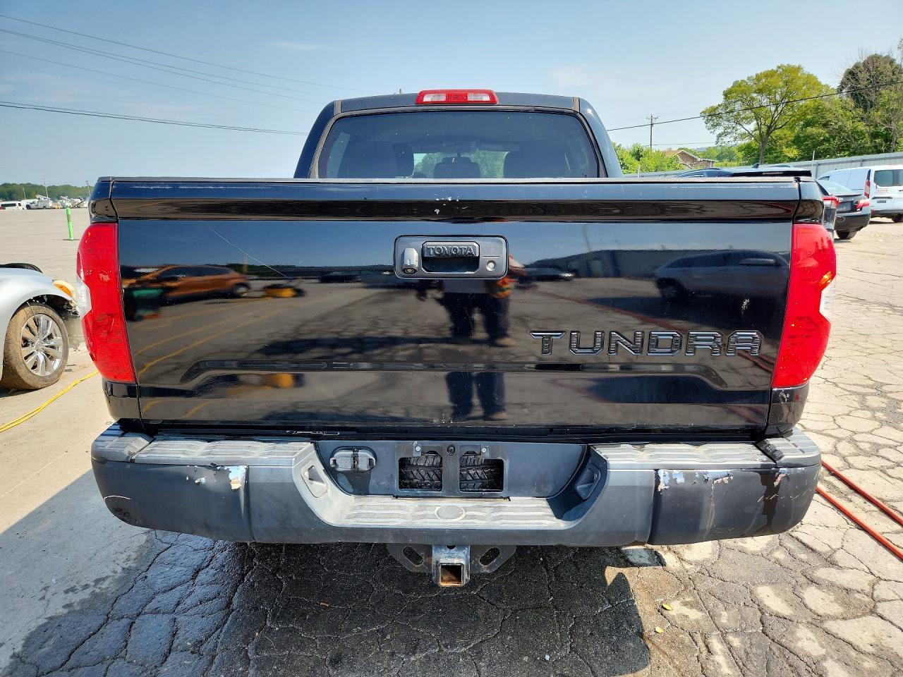 2015 Toyota Tundra SR5