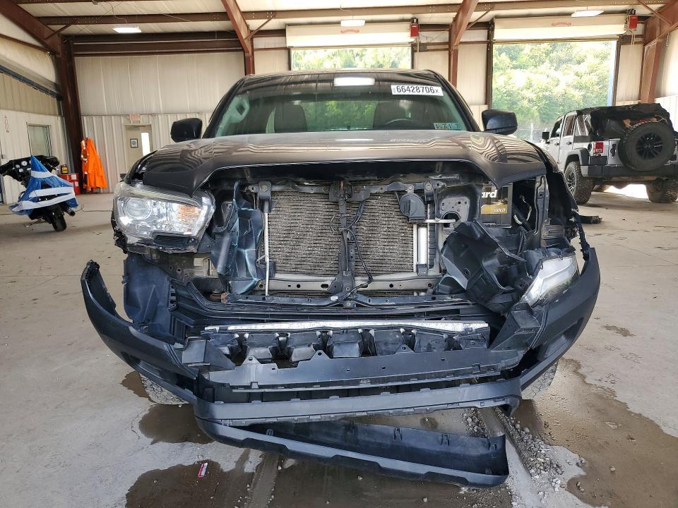 2016 Toyota Tacoma SR