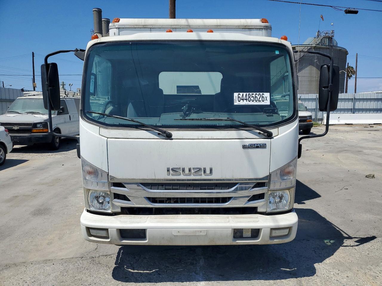 2016 Isuzu NPR HD BOX Truck