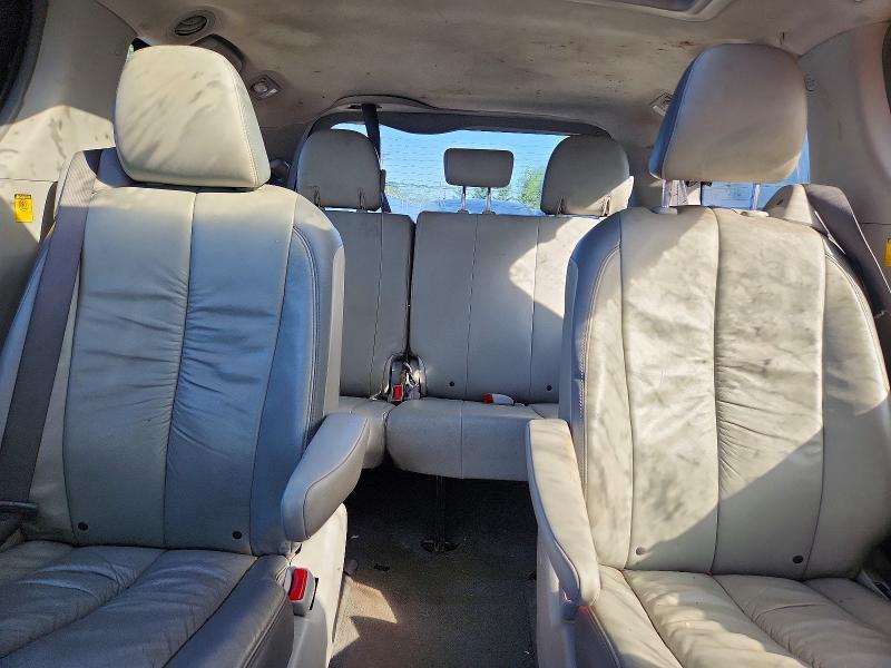 2011 Toyota Sienna Limited 7-passenger