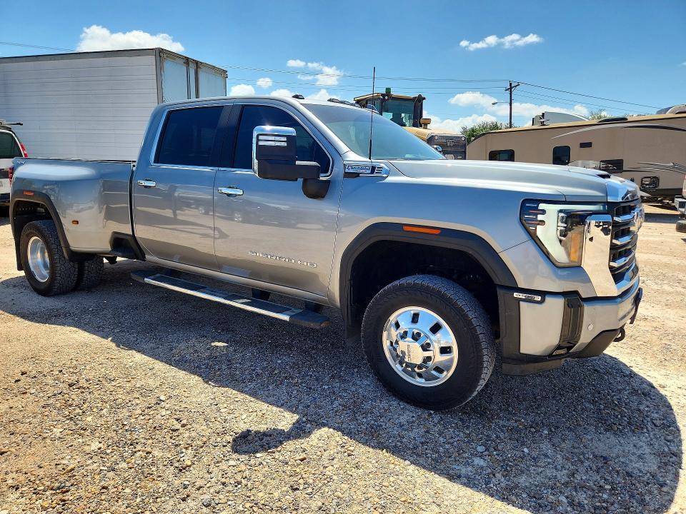 2025 GMC Sierra K3500 SLT