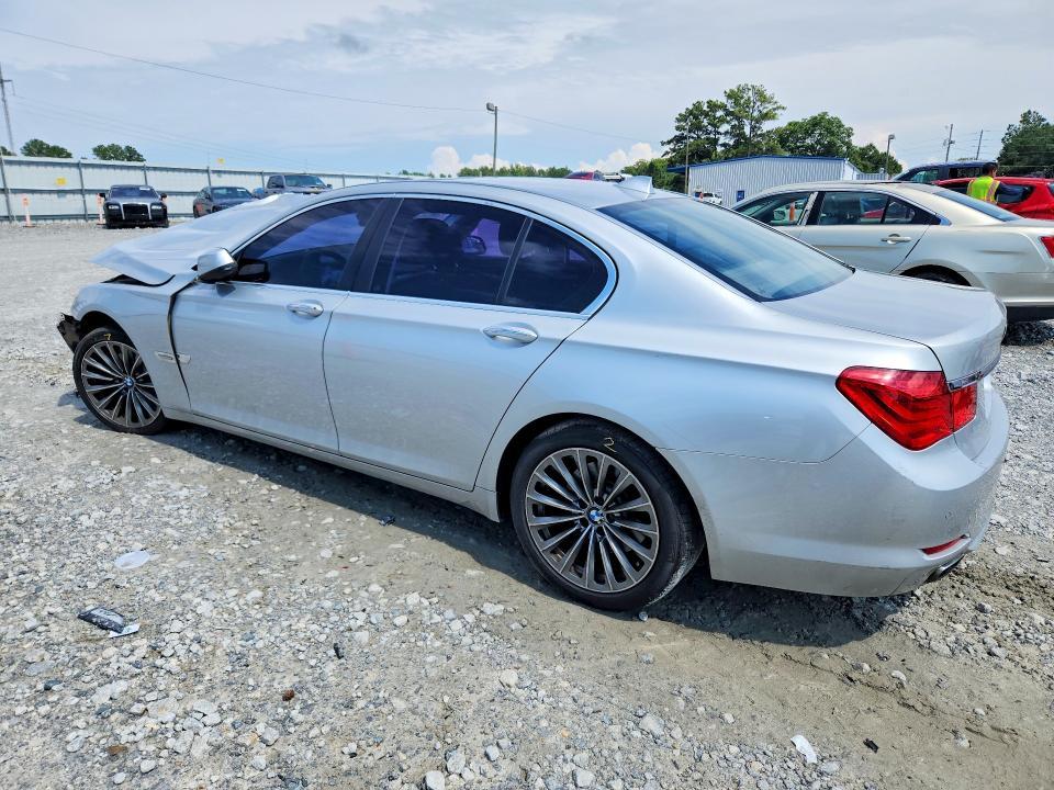 2012 BMW 740 i