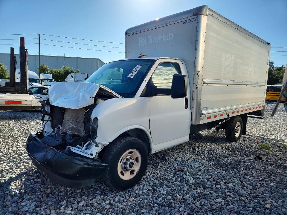 2025 GMC Savana BOX Truck