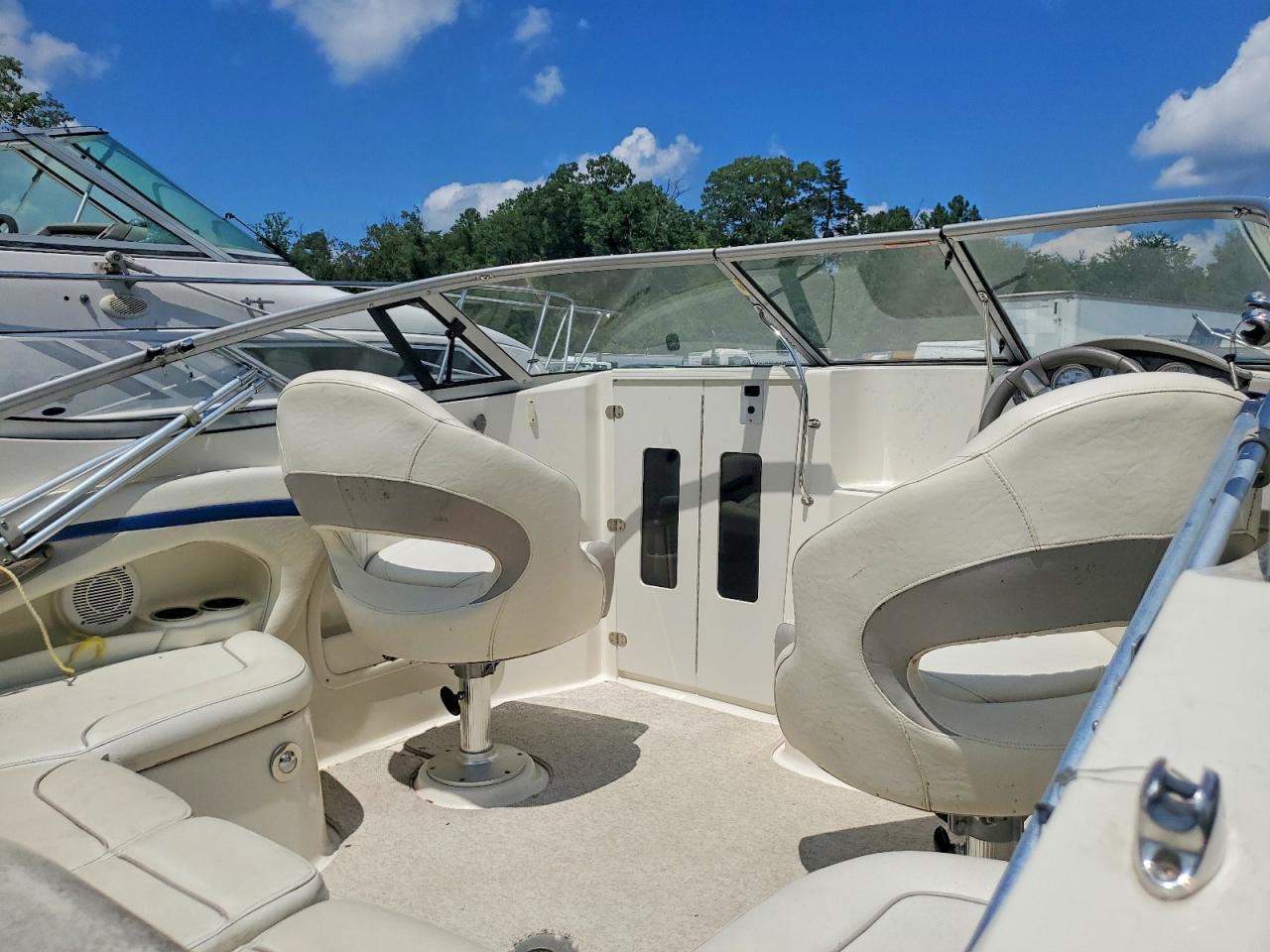 2009 Stingray Boat Co 225CR