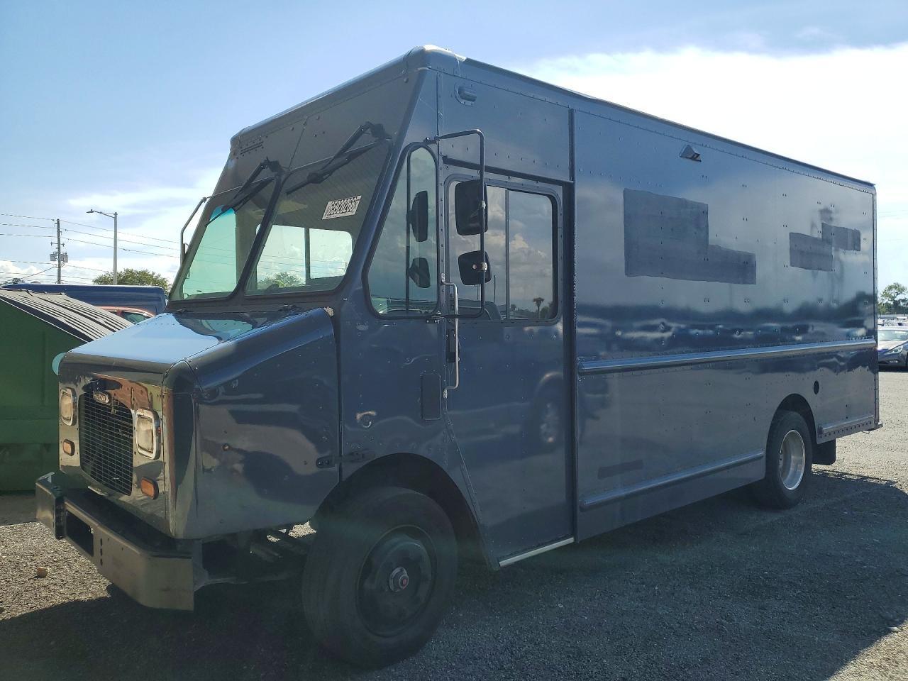 2020 Freightliner MT45G Chassis Delivery Truck