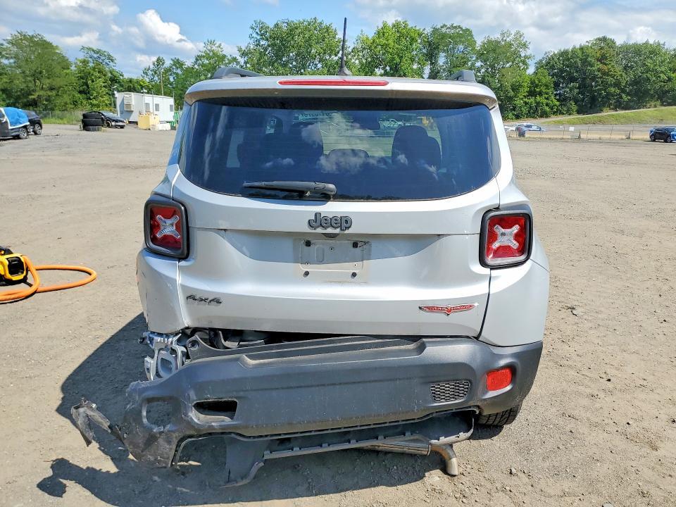 2016 Jeep Renegade Trailhawk
