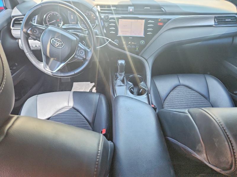 2020 Toyota Camry se