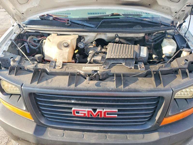 2004 GMC Savana G3500