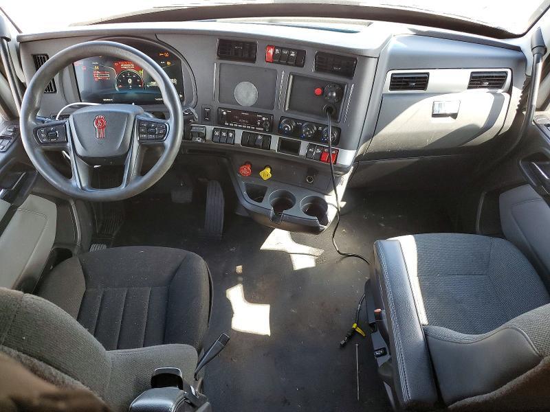 2023 Kenworth T680