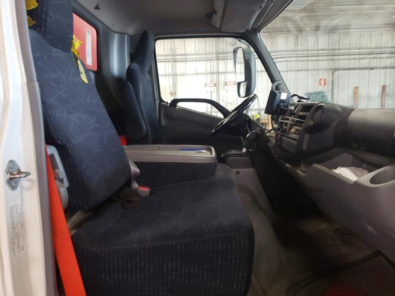 2017 Hino 195 BOX Truck