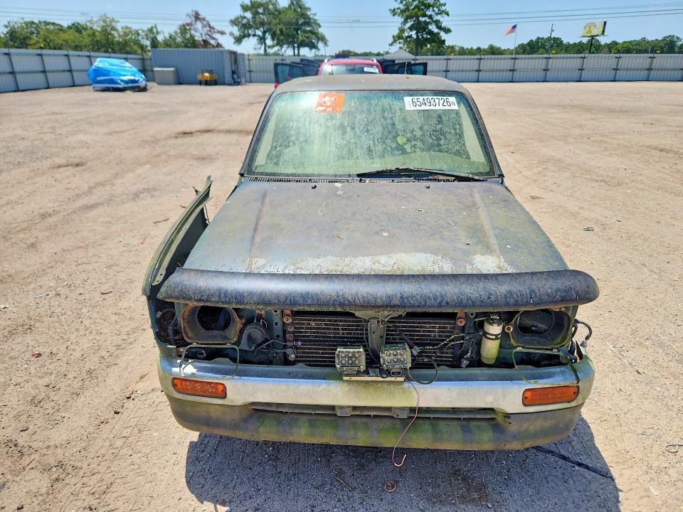 1996 Toyota Tacoma Base
