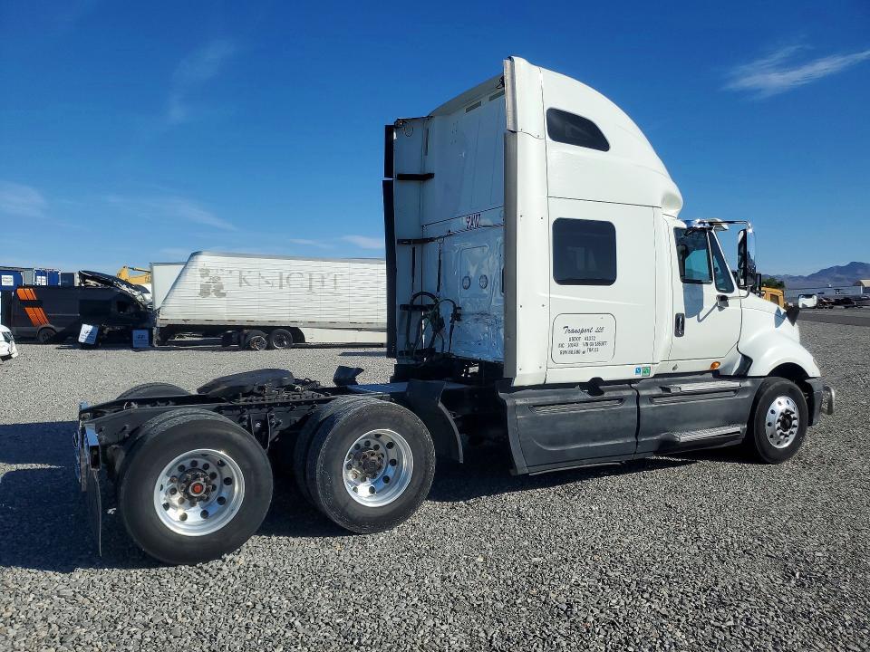 2016 International LF687 Semi Truck