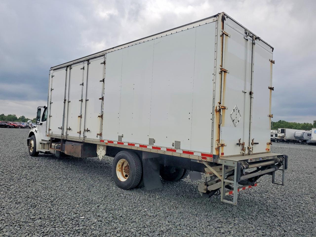 2018 Freightliner Business Class M2 BOX Truck
