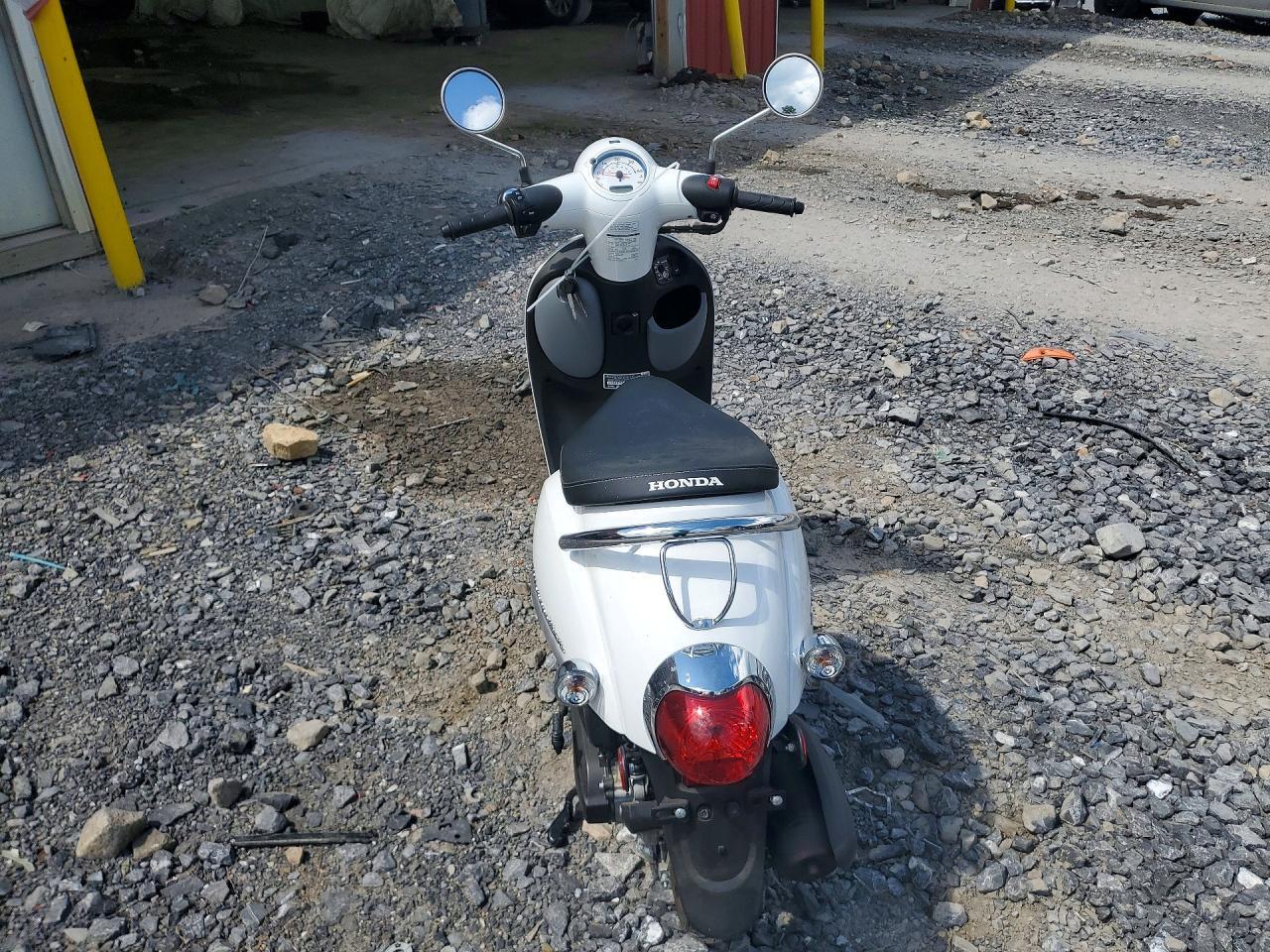 2016 Honda NCW50