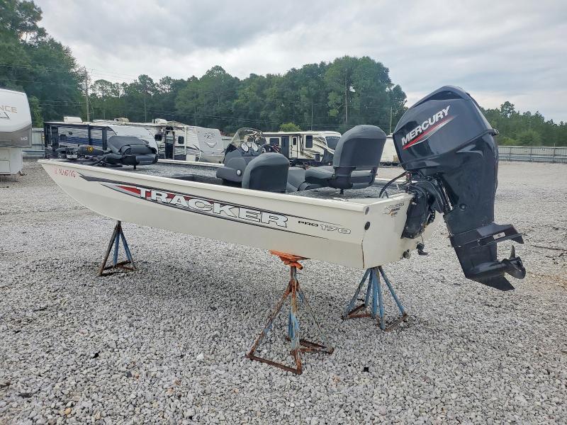 2026 Tracker KER PRO170 Boat
