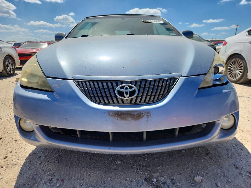 2005 Toyota Camry Solara sle V6
