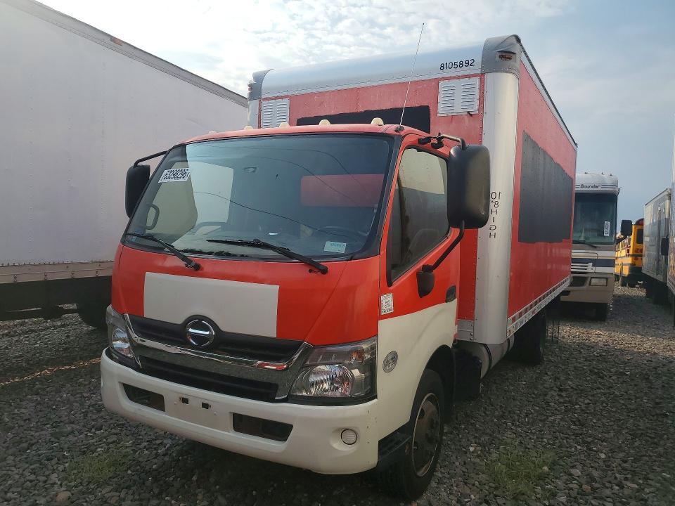 2017 Hino 195 BOX Truck