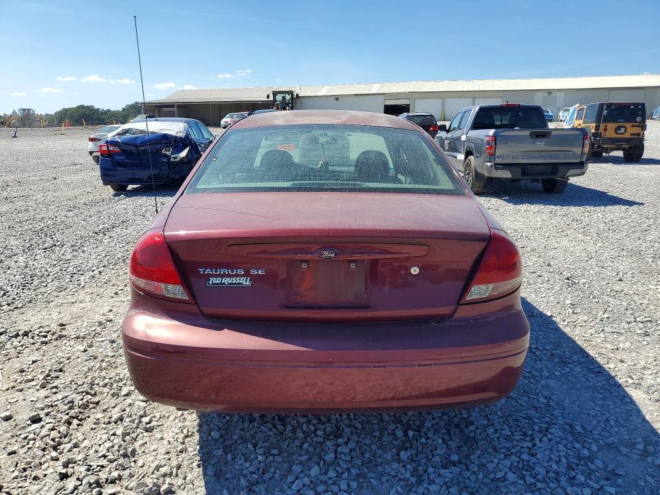 2005 Ford Taurus SE