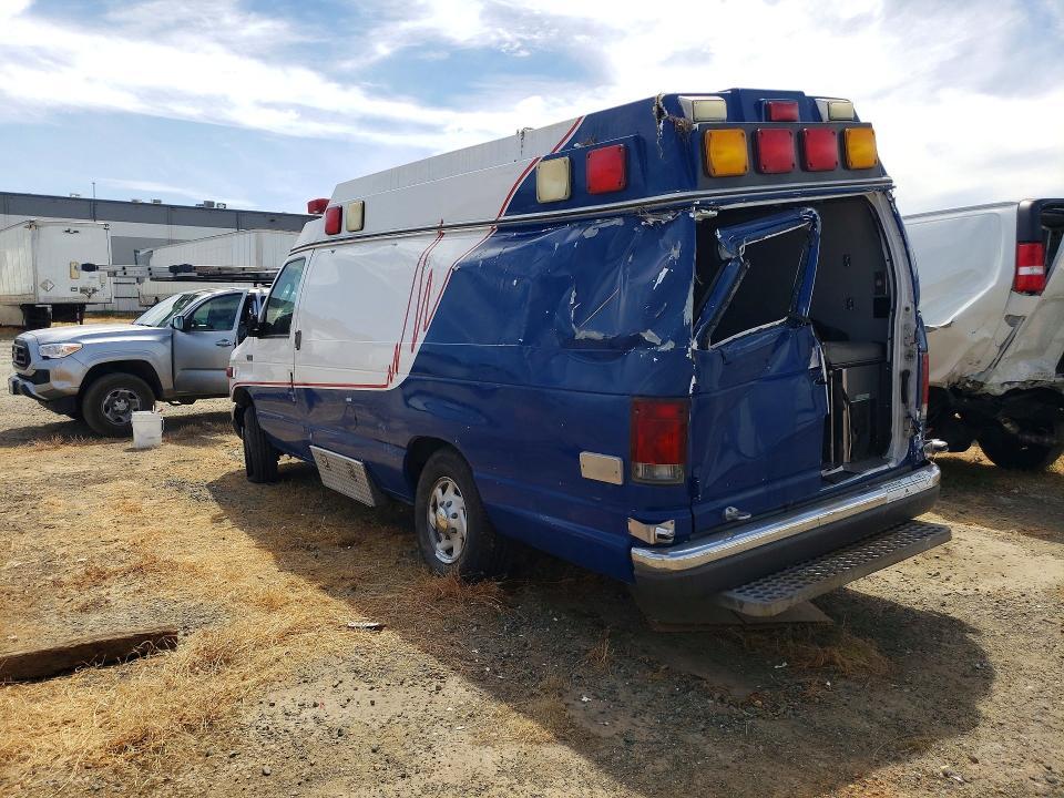 2003 Ford 350 CRW CS
