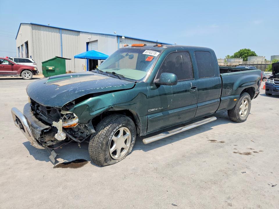 2002 GMC Sierra K1500 Denali
