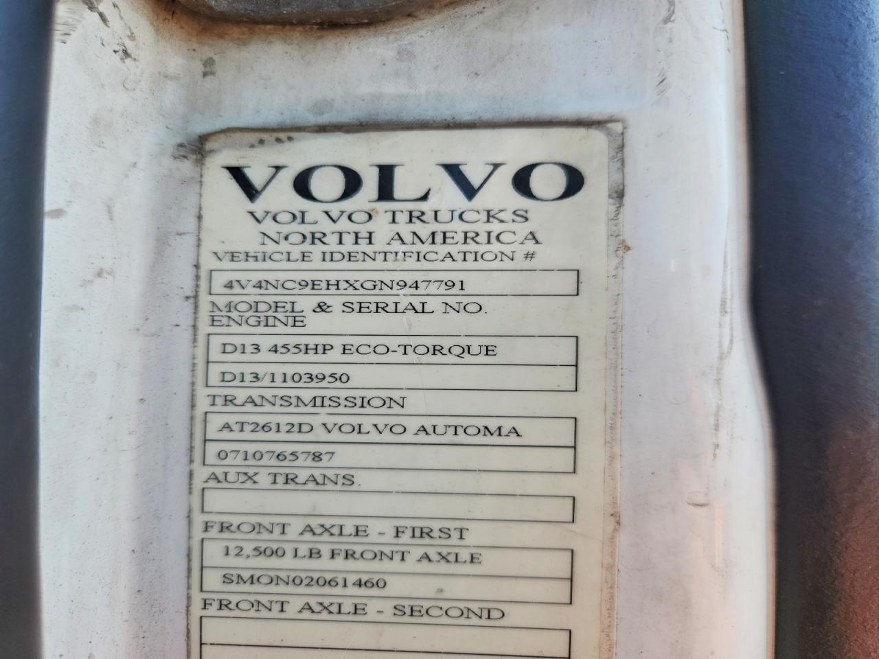 2016 Volvo VNL Semi Truck