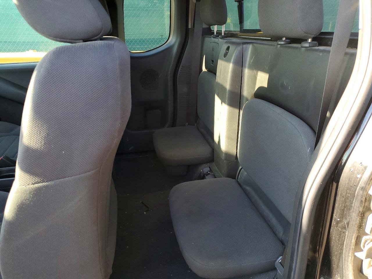 2006 Nissan Frontier XE