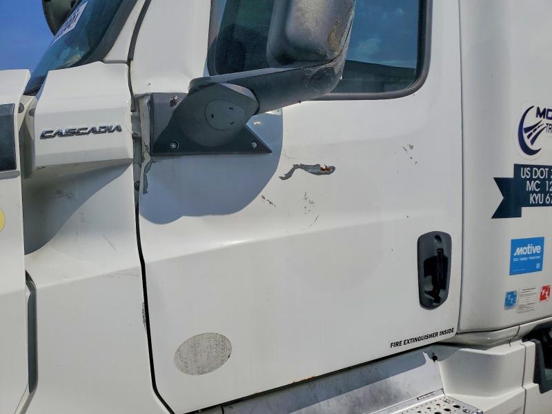 2019 Freightliner Cascadia 126 Semi Truck