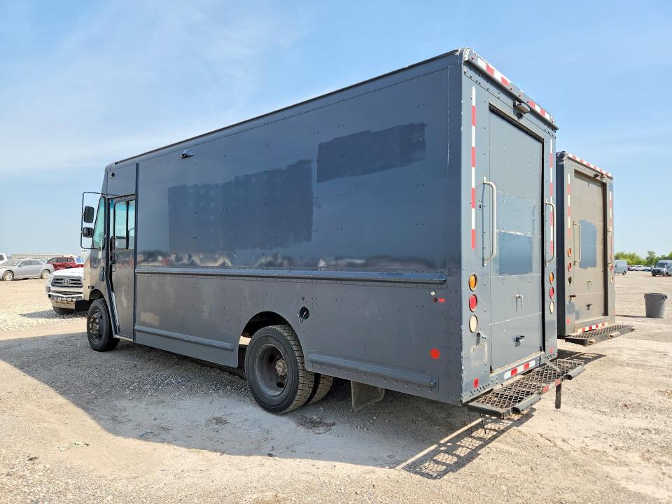 2020 Freightliner MT45G Chassis Delivery Truck